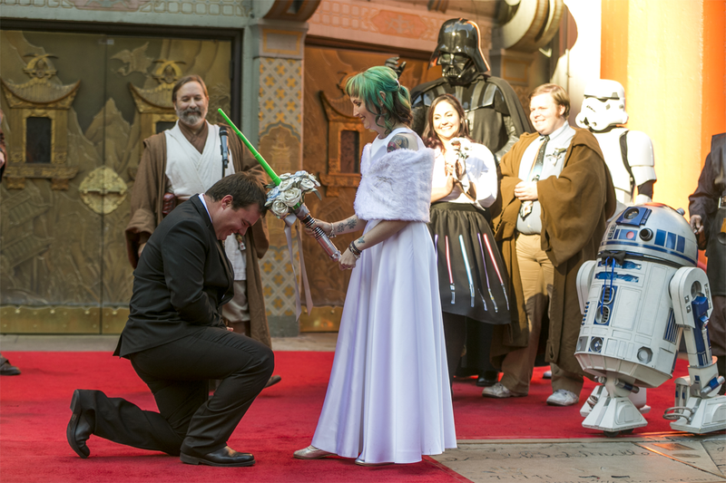 Illustration for article titled The Awesome Cosplay and Excitement of Star Wars: The Force Awakens' Opening Night